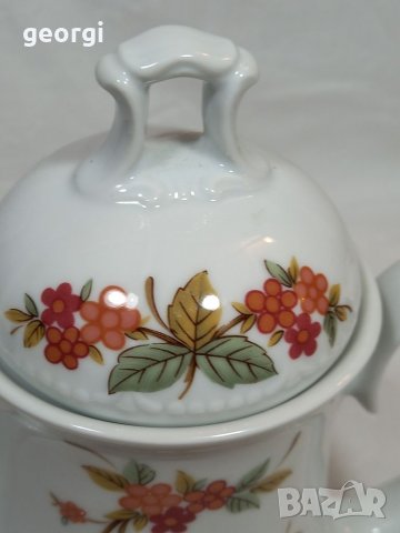 Немски порцеланов чайник , снимка 3 - Аксесоари за кухня - 35231862