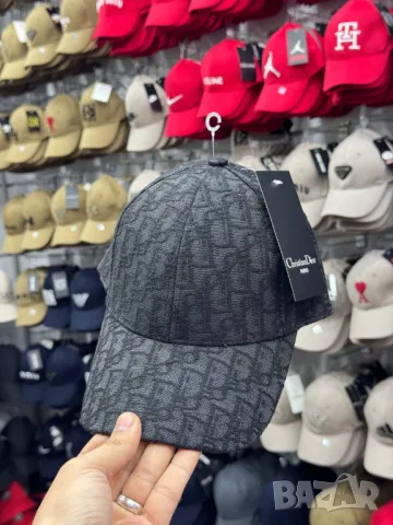 шапки с козирка emporio armani valentino garavani christian dior louis vuitton, снимка 7 - Шапки - 50422367