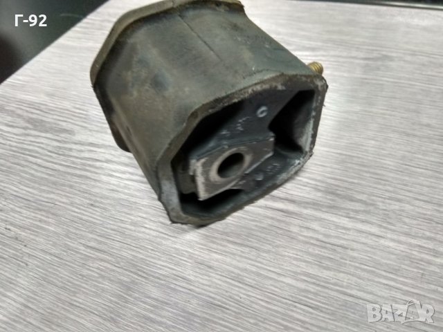 251199201G**NEU**LMI*тампон двигател L / R VW T2 1.6 / 1,7 D,1980 -, снимка 2 - Части - 32302758