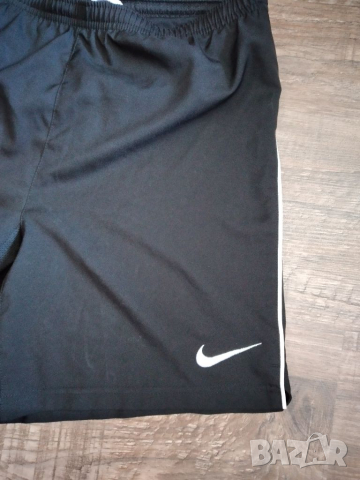 Къси гащи Nike размер L, снимка 2 - Къси панталони - 36569038