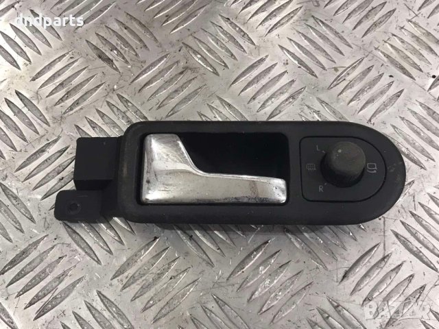 Предна лява вътрешна дръжка VW Golf 4,2000г.