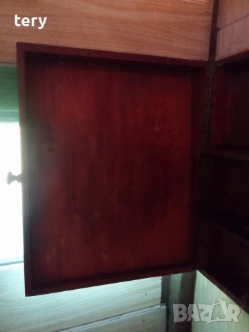 Продавам старинен шкаф Варна Център 
