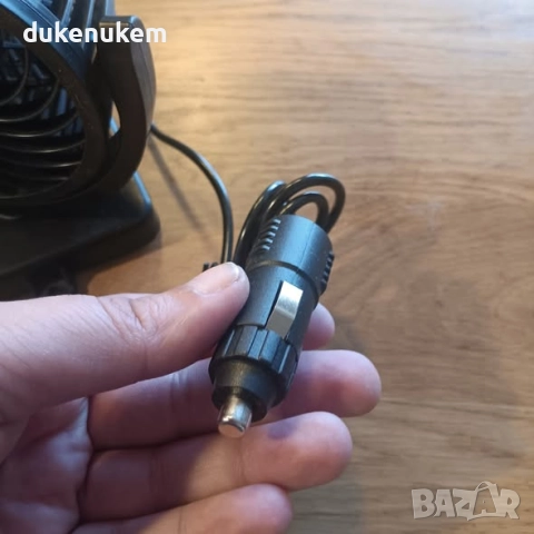 Вентилатор за кола, 12V двоен вентилатор, въртящ се, 2 скорости, с щепсел за запалка, снимка 11 - Аксесоари и консумативи - 52289043
