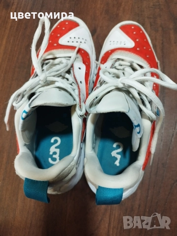 Air Jordan react размер 42.5, снимка 6 - Маратонки - 52854523