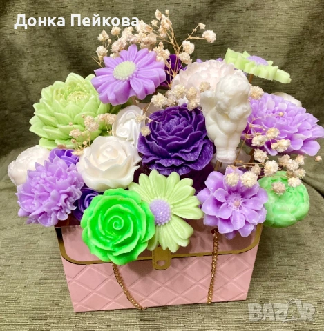 Луксозен букет от соеви  свещи в тюркоаз и бяло – ръчна изработка, снимка 5 - Изкуствени цветя - 53529671