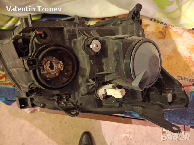 Ляв фар и  стоп оригинални за ТОЙОТА АВЕНСИС2008.149кс,2200куб,комби,D4D, снимка 2 - Части - 52380276