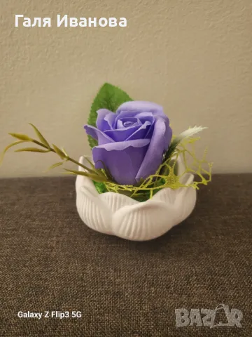 Кашпи с рози от пластичен сапун, снимка 6 - Декорация за дома - 48866916