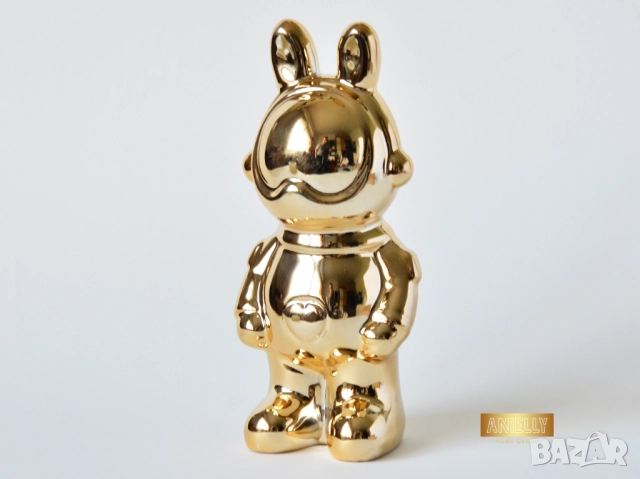 Декоративна Фигура за Украса За Дома / Златна Статуетка Заек Космонавт / Подарък за Нов Дом