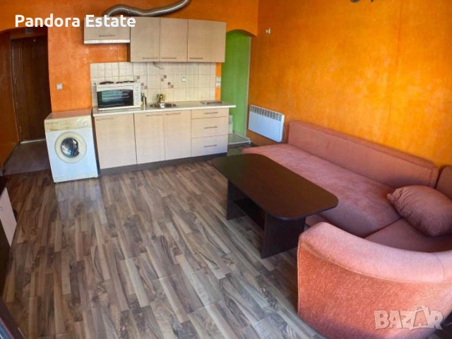 Продава двустаен апартамент в кв. Бели брези