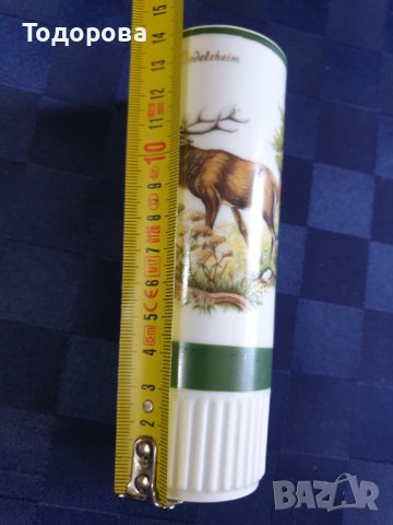 Порцеланова вазичка с ловен мотив с форма на гилза- Бавария, снимка 3 - Антикварни и старинни предмети - 43593935