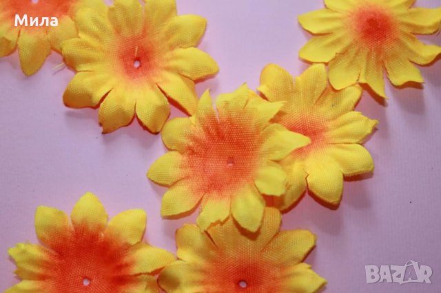 Цветя текстилни, снимка 2 - Изкуствени цветя - 26475237