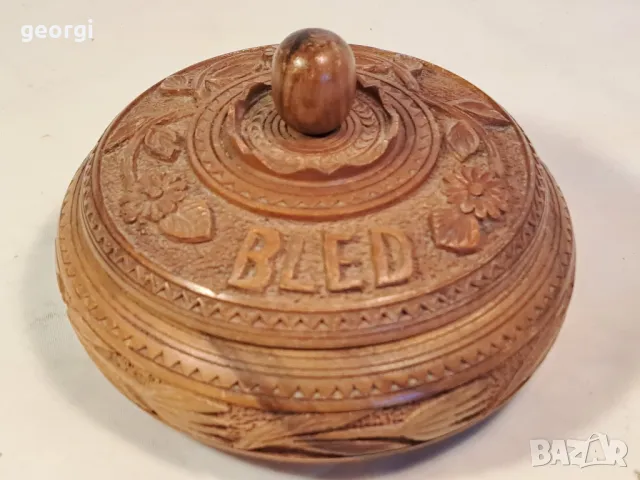 дървена кутия дърворезба 25/3