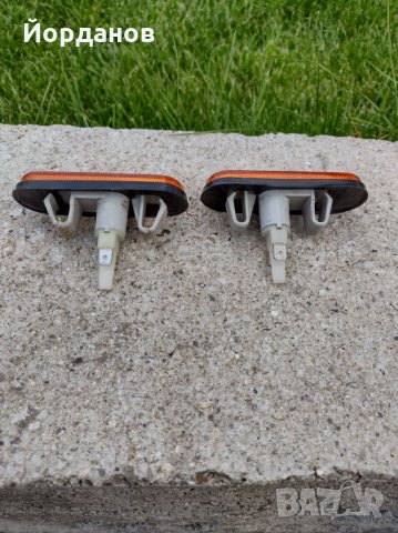 Мигачи за калниците на Alfa Romeo 33, снимка 2 - Части - 32689611