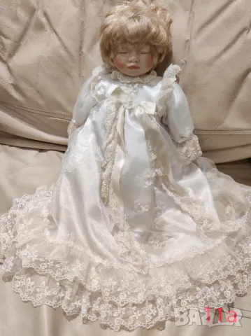 Порцеланова кукла , снимка 1