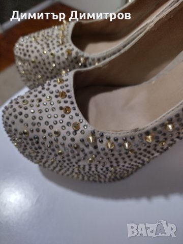 Дамски обувки.. високи., снимка 1 - Дамски обувки на ток - 38410542