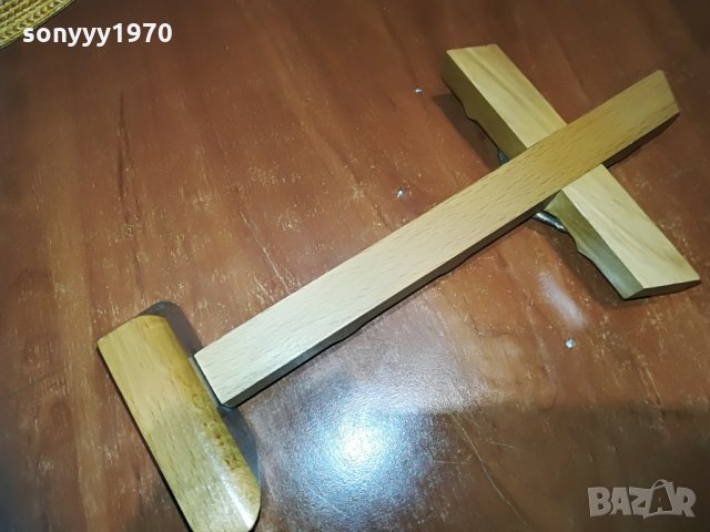 Кръст С ХРИСТОС от дърво и метал на поставка-25Х11Х4СМ, снимка 11 - Колекции - 28562672