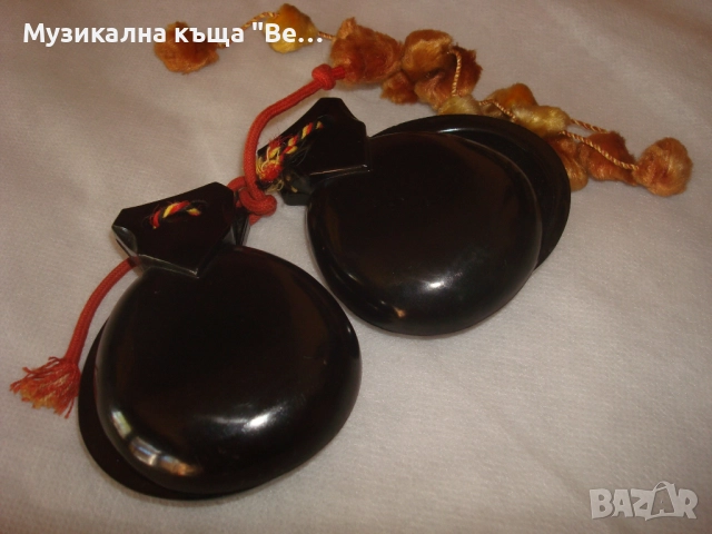 Кастанети дървени /испански/ с украса, снимка 3 - Ударни инструменти - 51810419