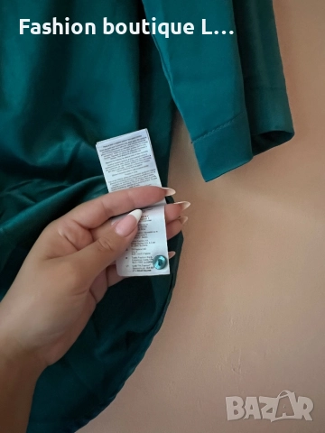 Тъмно зелена сатенена дълга риза с копченца отпред М размер 💚💚💚, снимка 4 - Ризи - 52075769