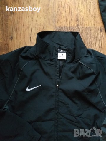 nike - страхотно мъжко горнище КАТО НОВО, снимка 2 - Спортни дрехи, екипи - 38819926