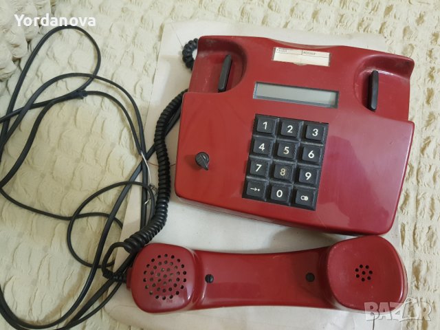 Телефон със слушалка и копчета, снимка 2 - Стационарни телефони и факсове - 40531317