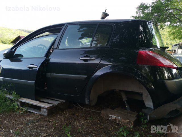 Продавам на части Черно и ЧерВЕно Рено Меган 2004г 1.9 ДЦИ, снимка 4 - Автомобили и джипове - 32984517