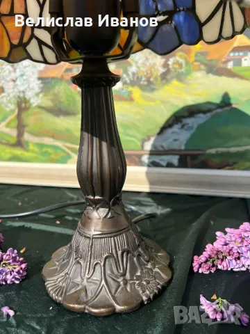 Винтидж лампа стил Tiffany в прекрасти цветове и отлично състояние. Работеща., снимка 3 - Настолни лампи - 49975640