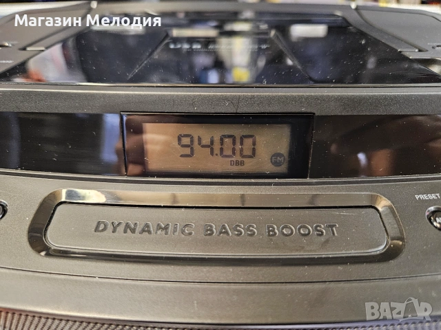 Система Philips AZ420/12 В отлично техническо и визуално състояние. Има радио, диск, usb и aux. Вгра, снимка 3 - Аудиосистеми - 53450913