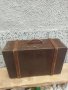 Дървен куфар със заключване и кожена дръжка , снимка 2