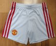 Manchester United / ADIDAS / детски футболни шорти на Манчестър Юнайтед, снимка 1 - Детски къси панталони - 40451104