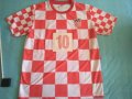 Две футболни  тениски Хърватска,Modric,Srna, снимка 1 - Фен артикули - 33378415