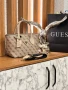 чанти guess, снимка 11