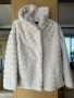 Топло пухкаво палто в екрю, снимка 1