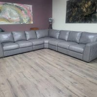 Голям сив кожен ъглов диван, снимка 3 - Дивани и мека мебел - 43290361