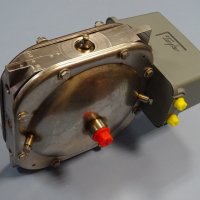 Трансмитер на налягане Taylor Pneumatic Transmitter, снимка 3 - Резервни части за машини - 33285353