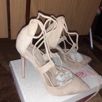 Елегантни обувки , снимка 1 - Дамски обувки на ток - 28809456