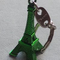 Ключодържател сувенир от ПАРИЖ Айфеловата кула подходящ аксесоар за раници 42384, снимка 3 - Други - 43622812