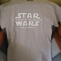 Оригинална тениска на последния Star Wars (размер М) , снимка 2 - Тениски - 27812093