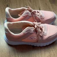 Дамски маратонки Nike, снимка 1 - Маратонки - 43713708