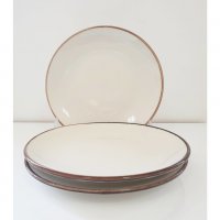 Порцеланова плитка чиния, ръчен декор от серията  на „43Porselen, Kutahya“ с диаметър 24см., снимка 1 - Чинии - 32615365