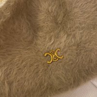 -50%Шапка Celine FUR*налична, снимка 6 - Шапки - 43567020