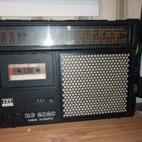 радио касетофон и.т.т., снимка 1 - Радиокасетофони, транзистори - 43545420