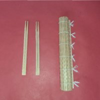  Бамбуково Килимче за приготвяне на Японско Суши +Пръчици , снимка 3 - Прибори за хранене, готвене и сервиране - 32289815