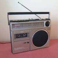 Vintage SONY CFM 31S- Радиокасетофон ,1977, снимка 3 - Радиокасетофони, транзистори - 43365737