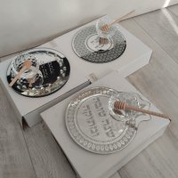 Комплект за кръщене - чиния, купичка и дървена лъжица стъклени 3 модела, снимка 5 - Други - 38482903