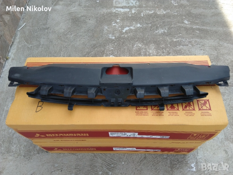 Кора между капака и предна броня за Пежо 307, снимка 1