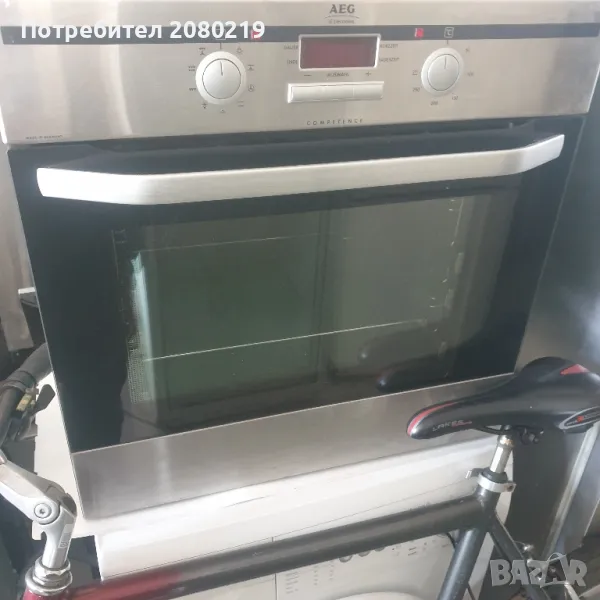 Фурна AEG за вграждане с въртяща се дръжка за по лесно отваря не изатваряне, снимка 1