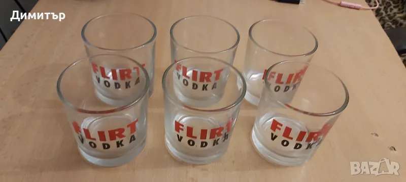 Продавам 6 броя чаши с надпис водка флирт , снимка 1