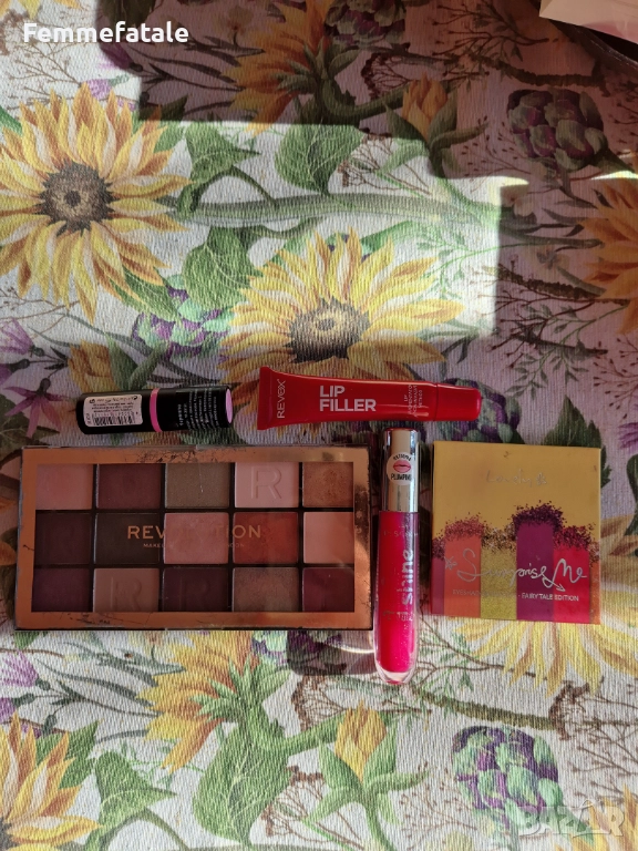 Козметичен лот Revolution, Essence, Lovely , снимка 1