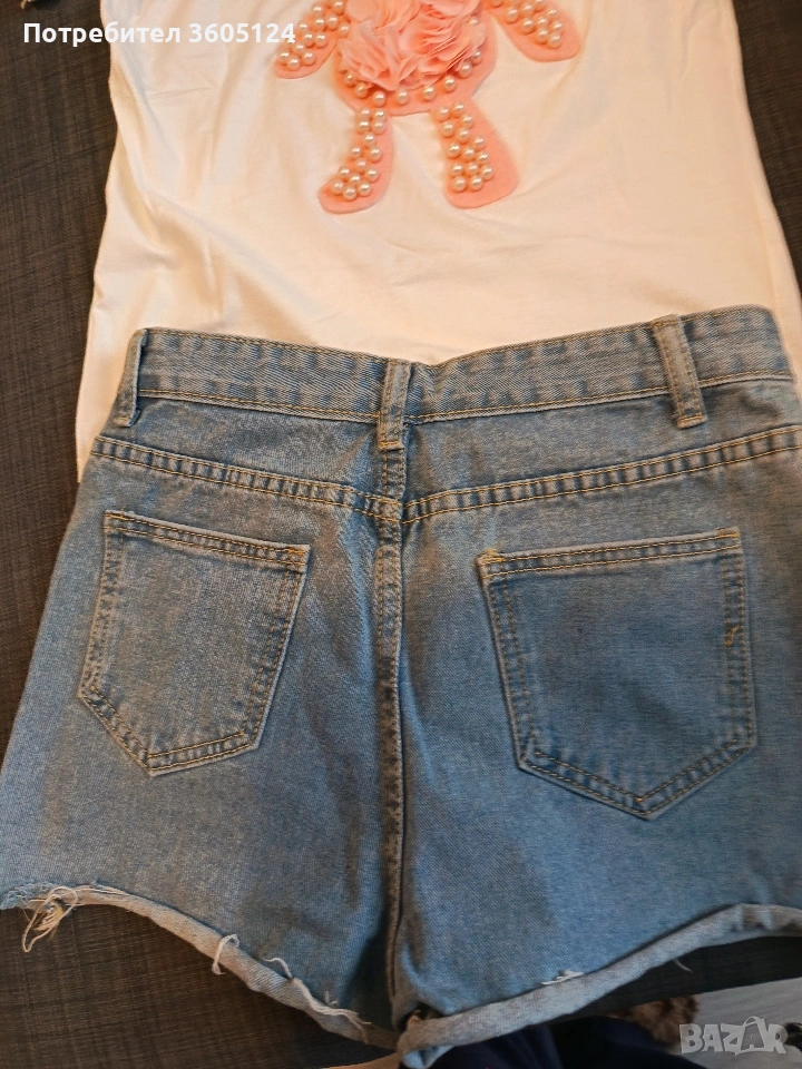 дамски комплект тениска и дънкови панталонки размер L, снимка 1