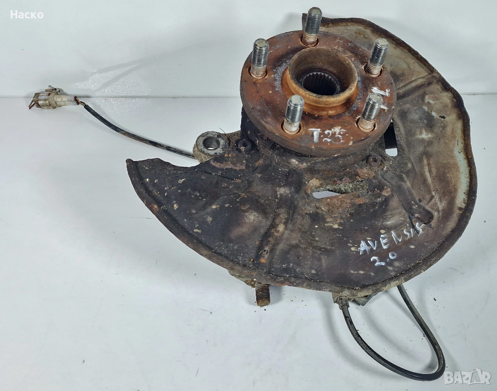 Преден Ляв Шенкел с Главина и Лагер Toyota Avensis T25 2.0 116 к.с. D4D Тойота Авенсис 2003-2008, снимка 1